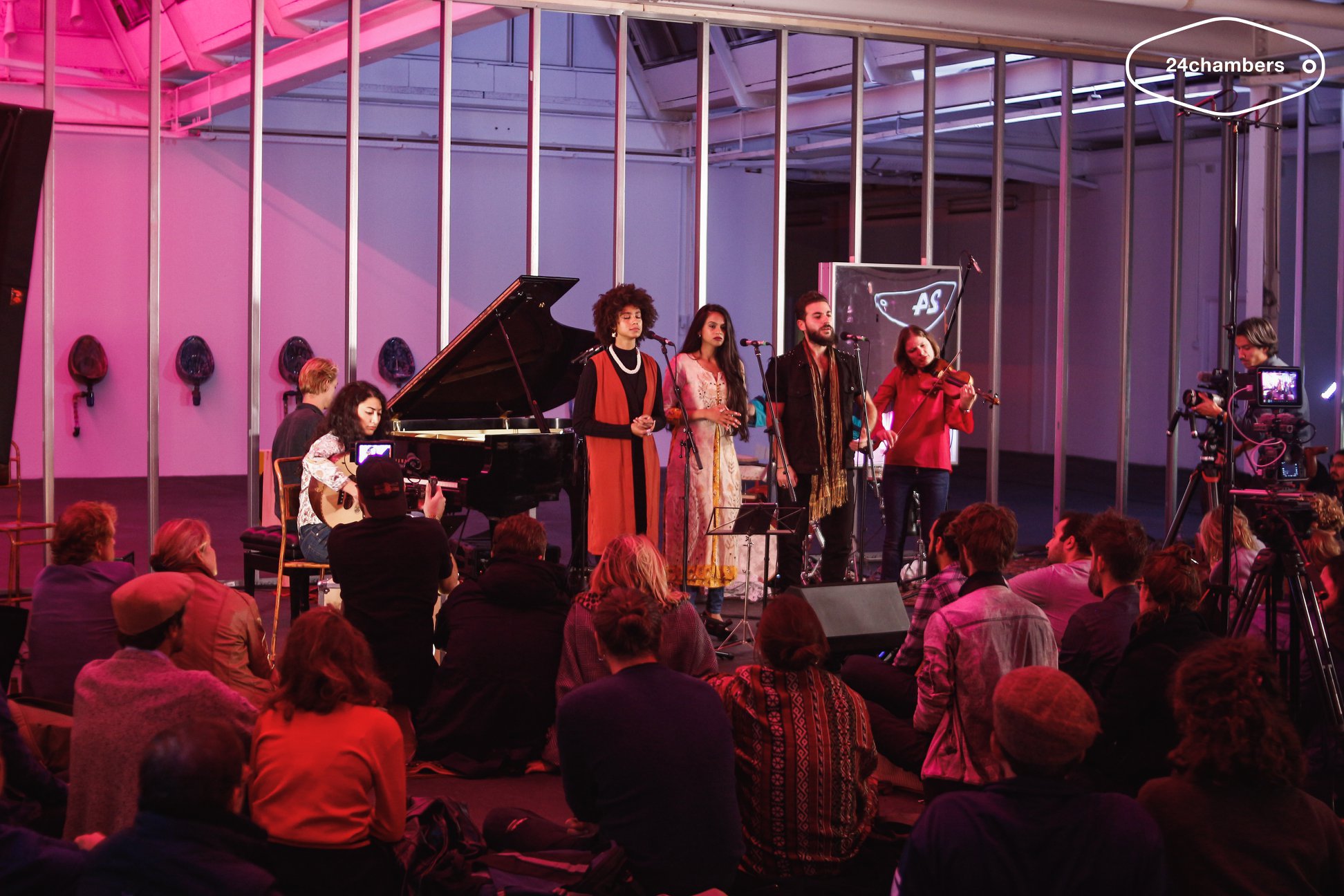 CARAVAN, Julian Schneemann & Friends